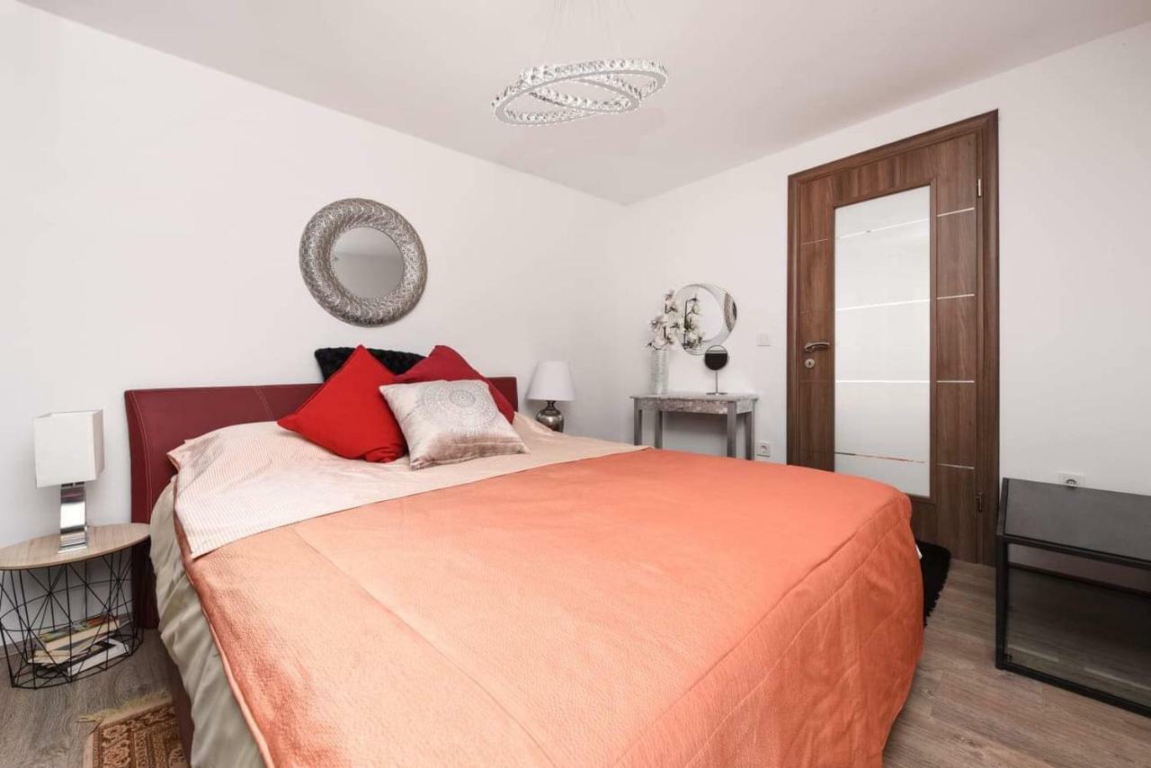 Dana Apartmán *