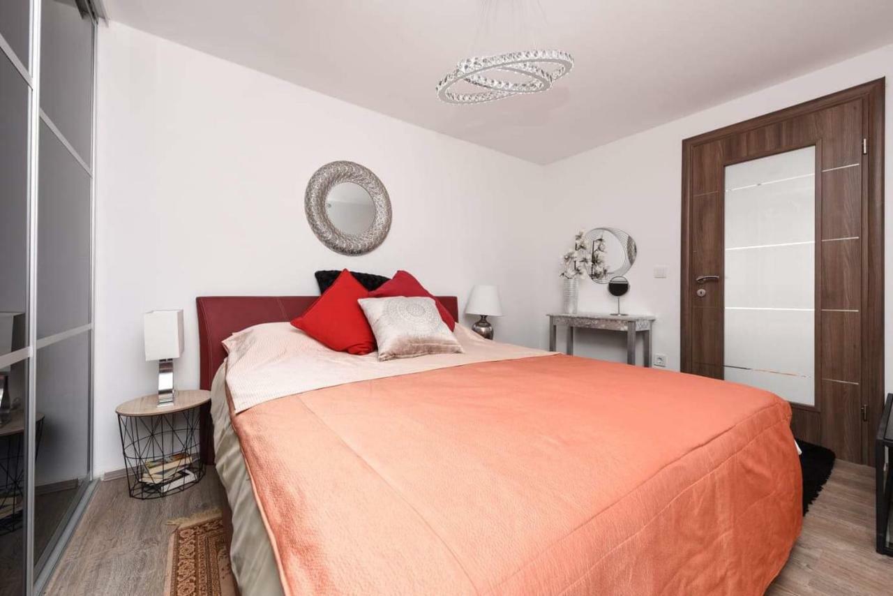 Dana Apartmán
